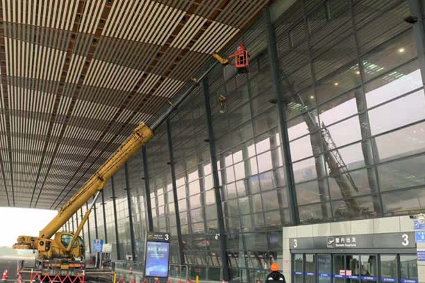 武夷山玻璃幕墙维护和保养